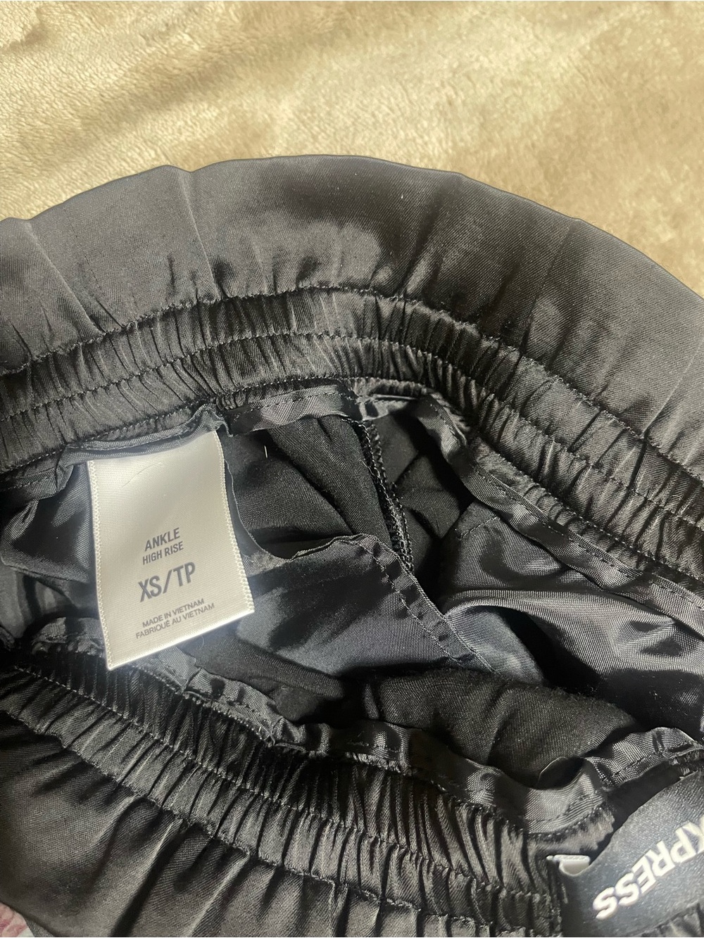Express Black Straight-Leg Drawstring Pants - Picture 4 of 7